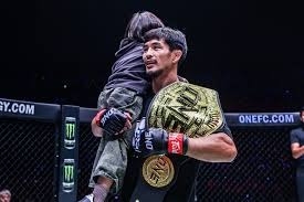 田径「斜杠青年」，是孤独求败还是「跨项」创造新可能？